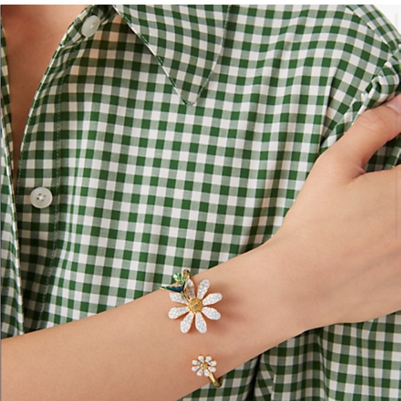 NWT!! Kate Spade Dazzling Daisy Bracelet! - Picture 2 of 3